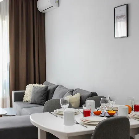 220 Side-sea Serenity Apartment Durrës