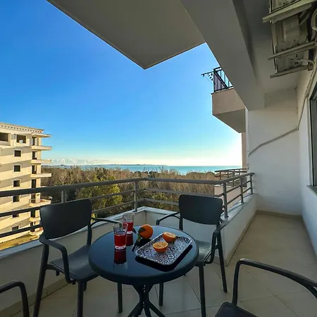 220 Side-sea Serenity Apartment